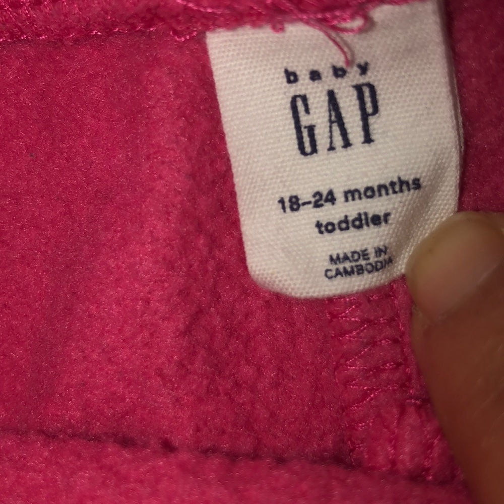 GAP - Picture 2 of 2